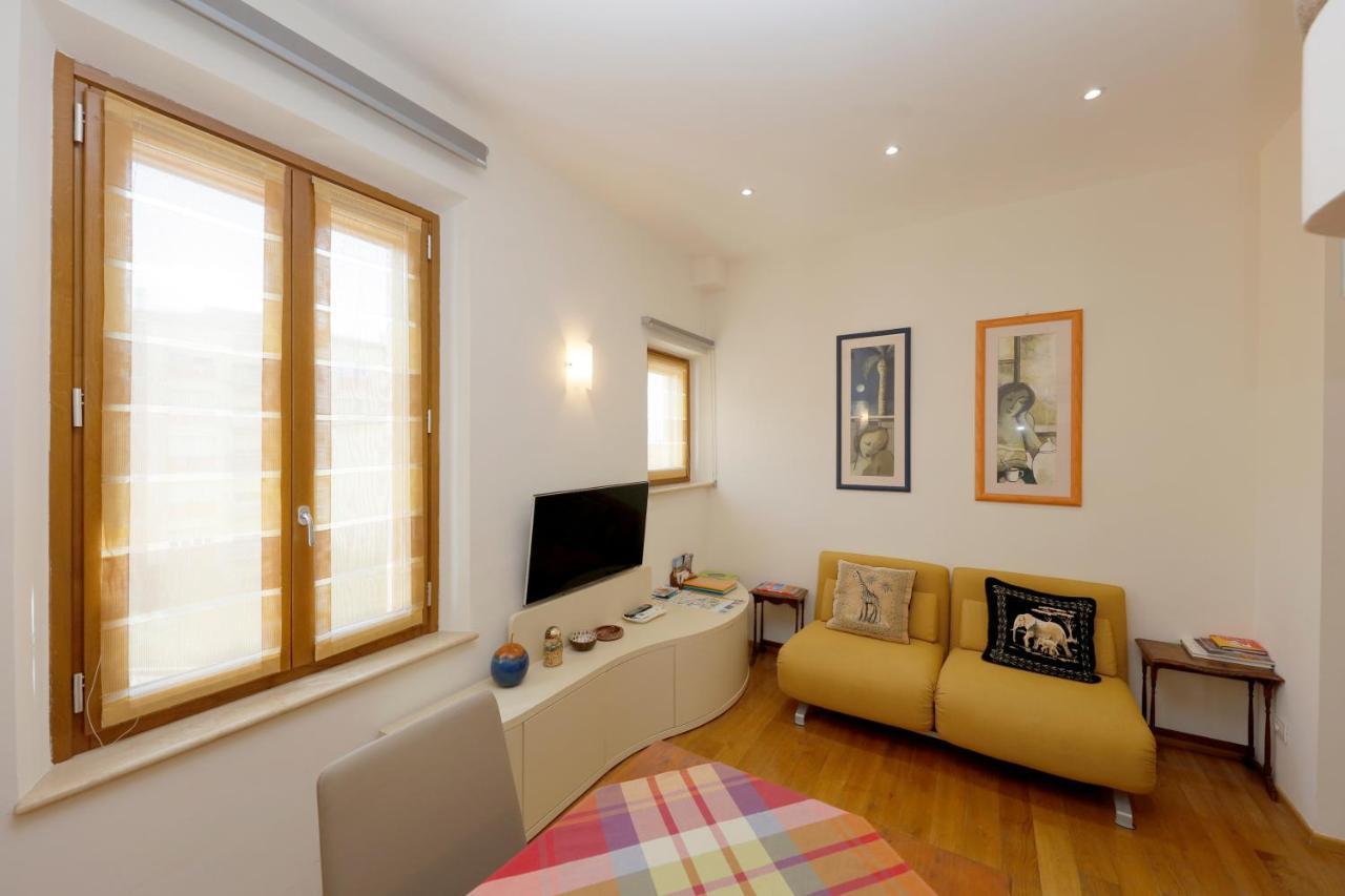 Siena Uptown - Sabrina'S Cozy Apartment エクステリア 写真