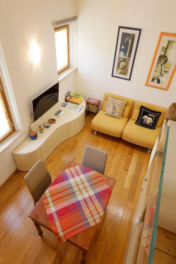 Siena Uptown - Sabrina'S Cozy Apartment エクステリア 写真